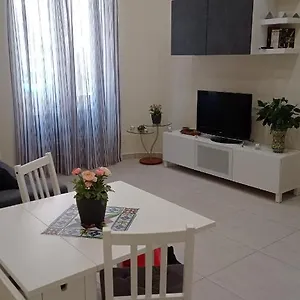 https://casetta-delia.palermohotels.org